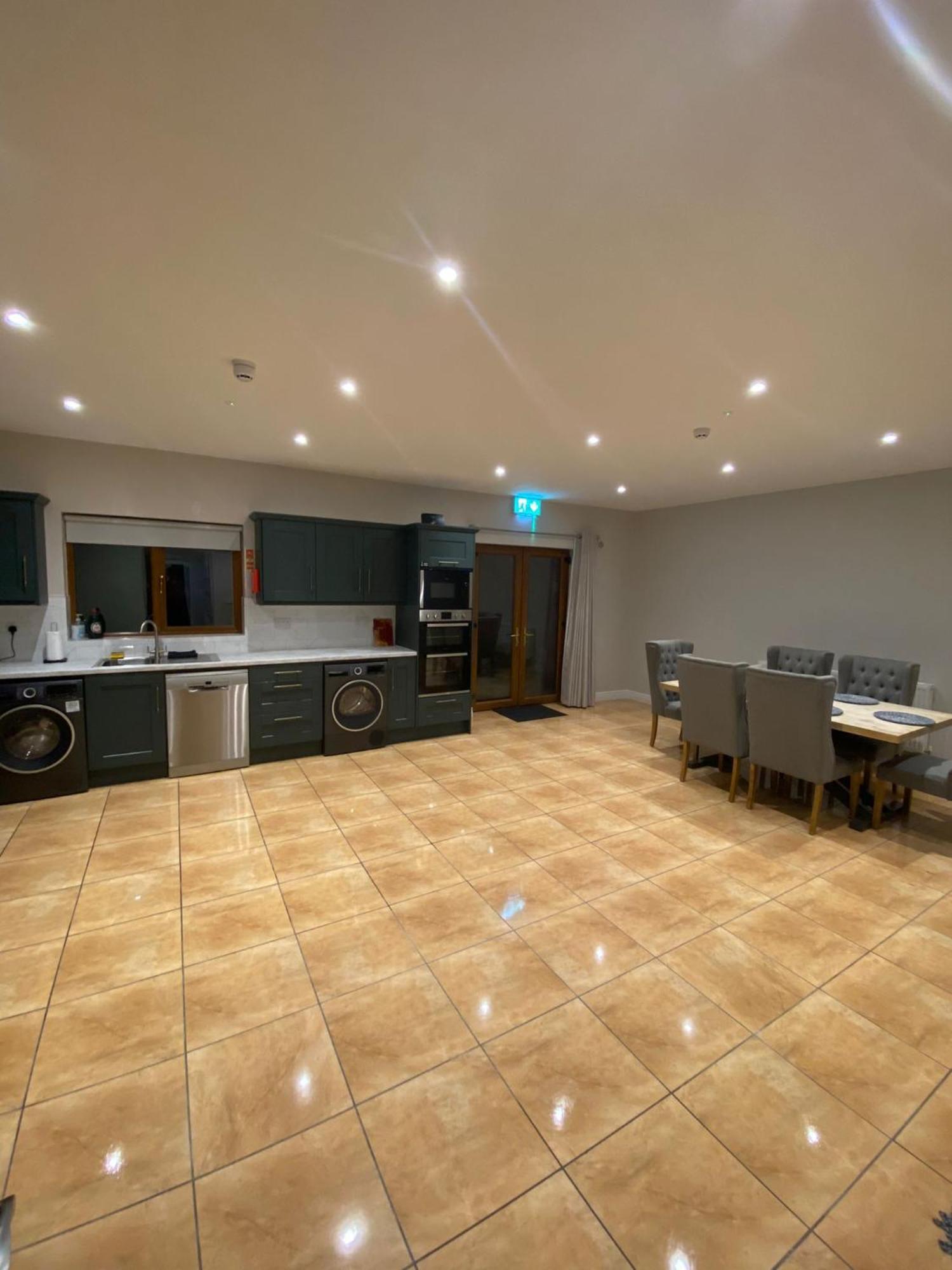 Dromod Suites Luaran gambar
